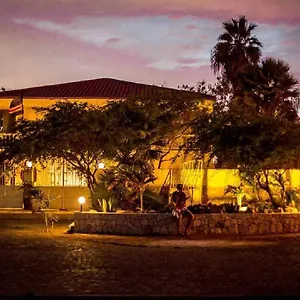 Surf House Albergue